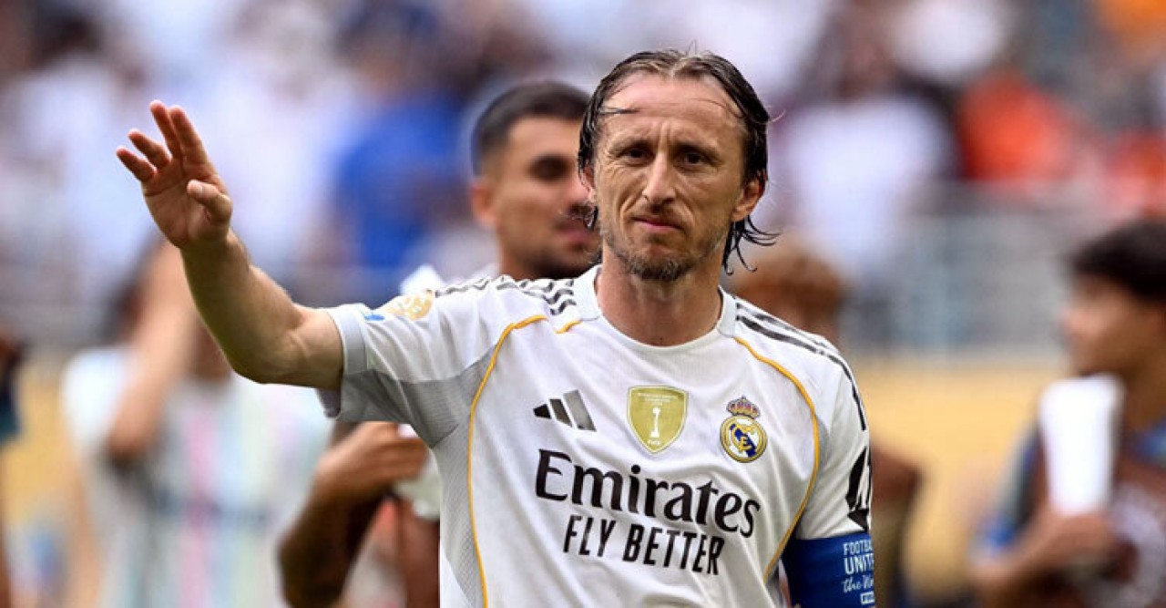 মদ্রিচের ভবিষ্যৎ নিশ্চিত করলেন এসি মিলানের কোচ