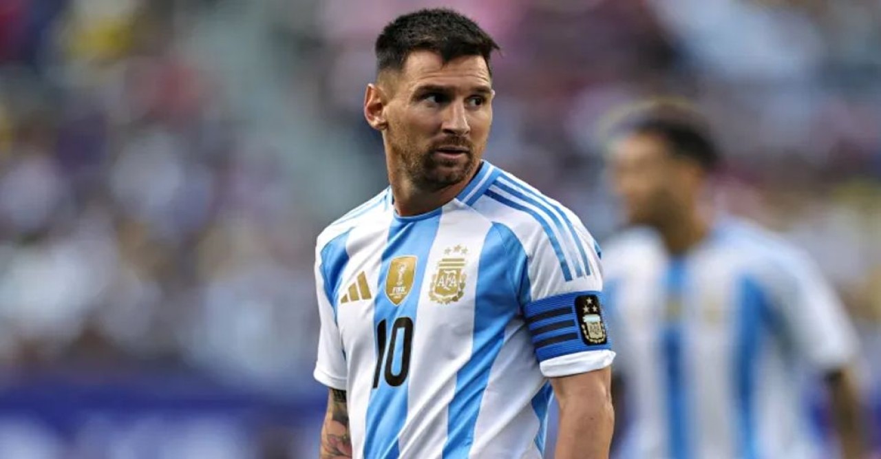 দলের বোঝা হতে চান না মেসি