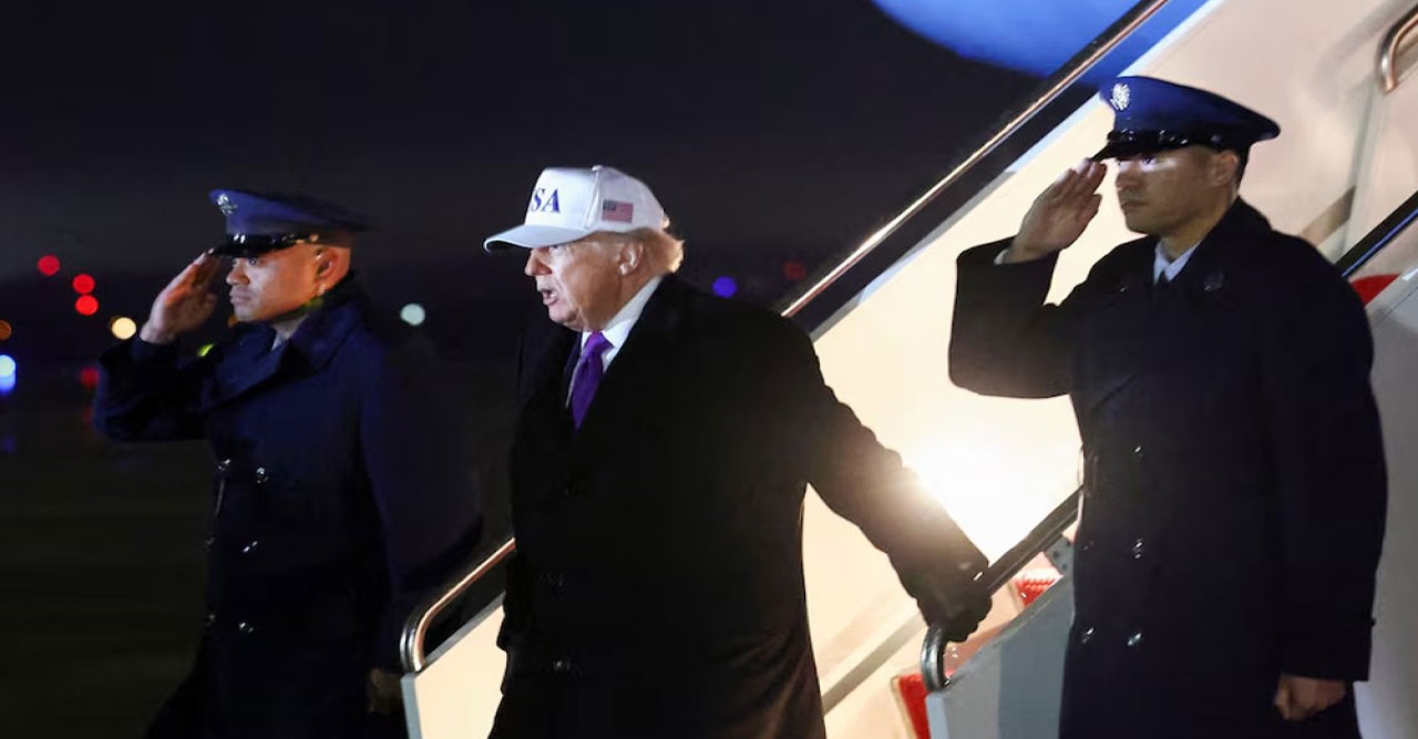 বিশ্বব্যাপী নতুন করে ১০ শতাংশ শুল্করোপ ট্রাম্পের