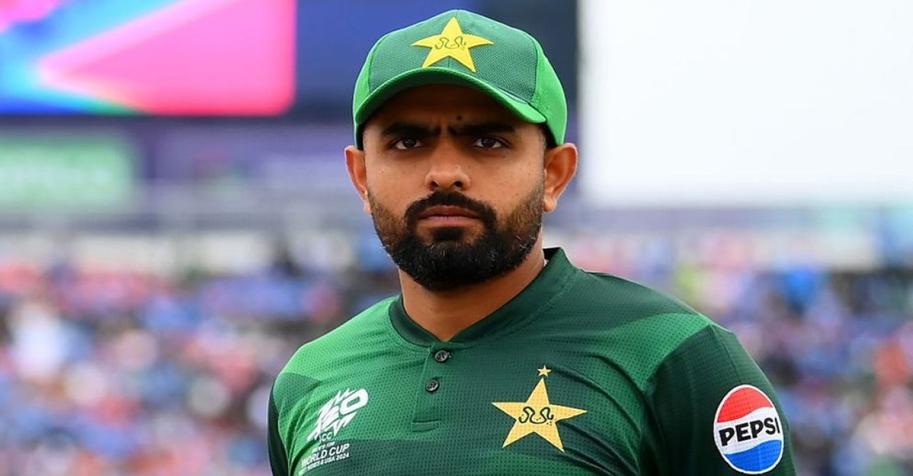 নতুন লজ্জাজনক রেকর্ডে বাবরের নাম