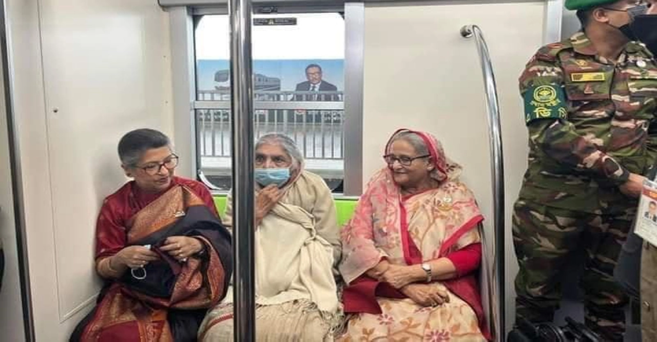 প্রধানমন্ত্রীকে নিয়ে যাত্রা শুরু করল বাংলাদেশের মেট্রো রেল