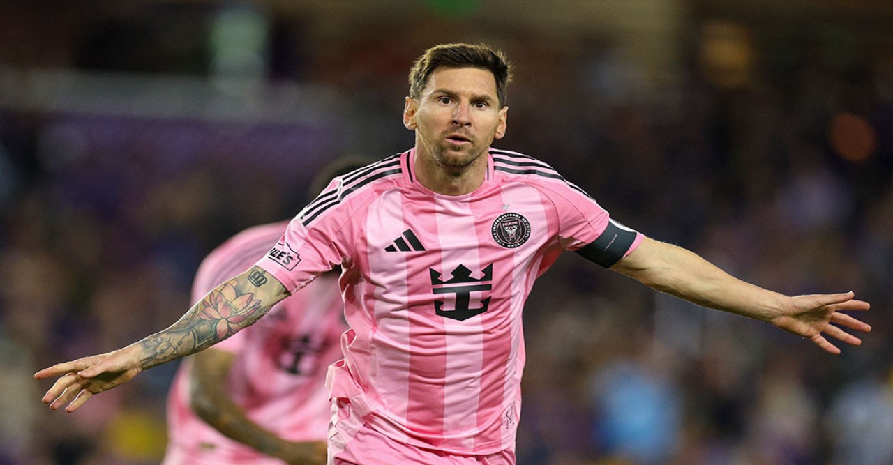 মেসির জাদুর স্বীকৃতি, স্টেডিয়ামে তার নামে বিশেষ স্ট্যান্ড