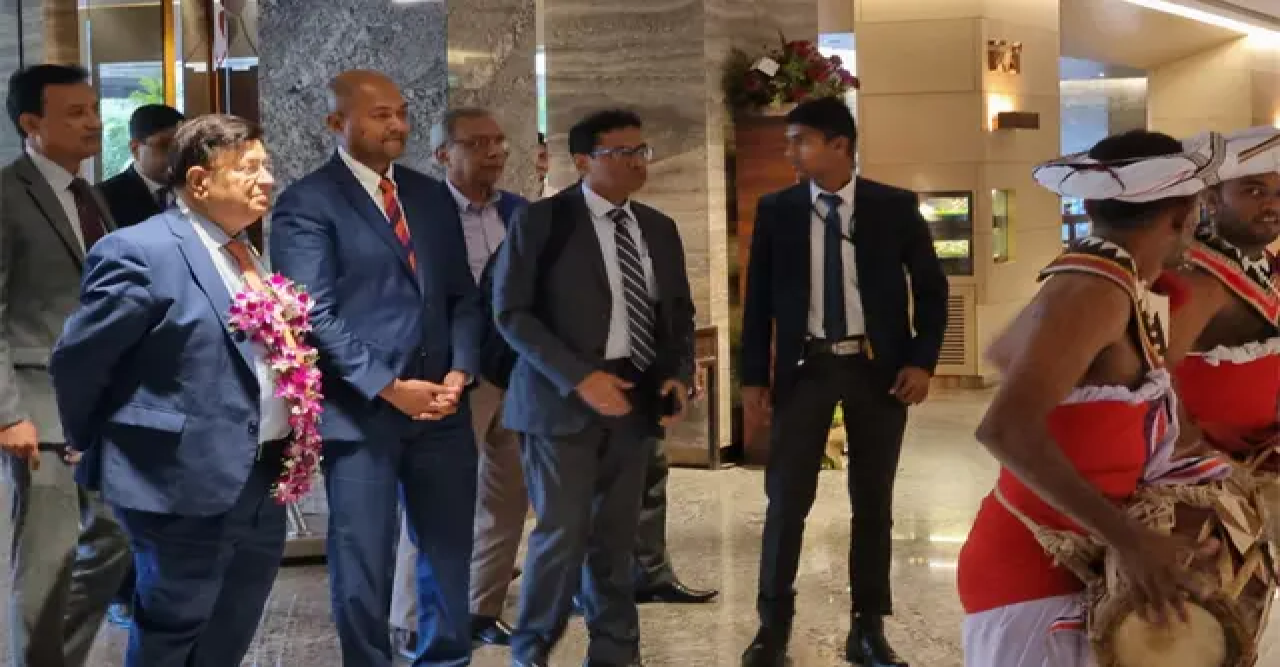শ্রীলঙ্কা সফরে গেলেন পররাষ্ট্রমন্ত্রী