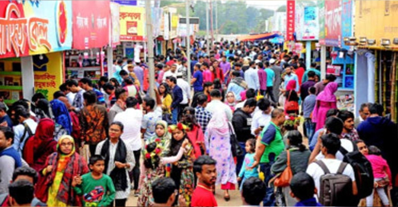 বইমেলায় বোমা হামলার হুমকি : হাতে লেখা চিঠিতে স্বাক্ষর মাও. সাইফুলের