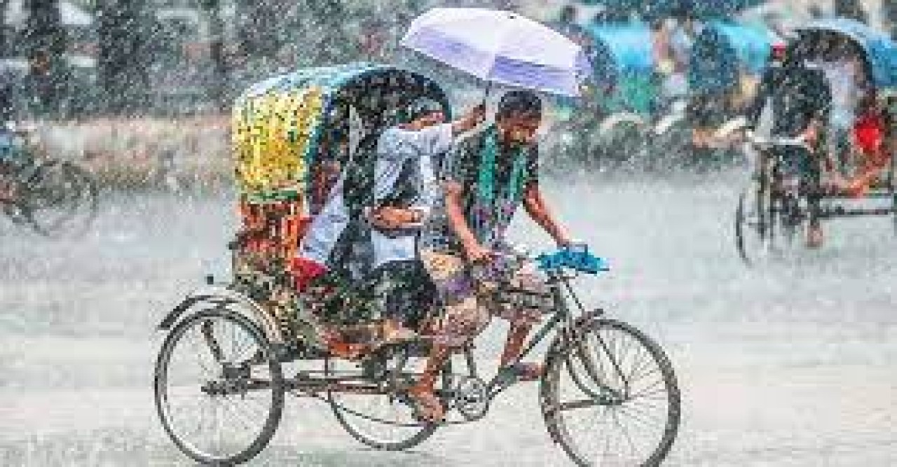যে কারণে বাড়ছে বৃষ্টি
