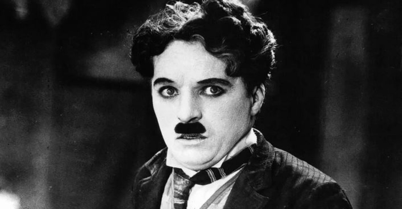 ‘হাসির জাদুকর’ চার্লি চ্যাপলিনের প্রয়াণ দিবস আজ