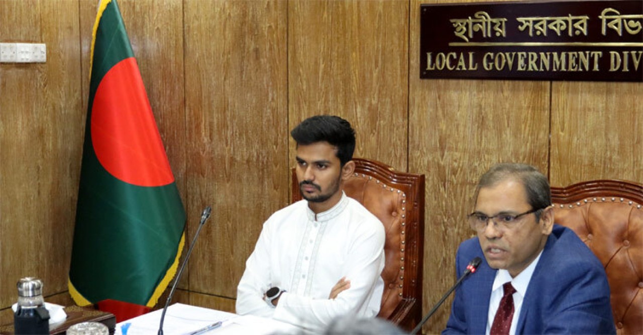 সরকারি কর্মকর্তাদের কর্মক্ষেত্রে জবাবদিহি নিশ্চিত করতে হবে - আসিফ মাহমুদ