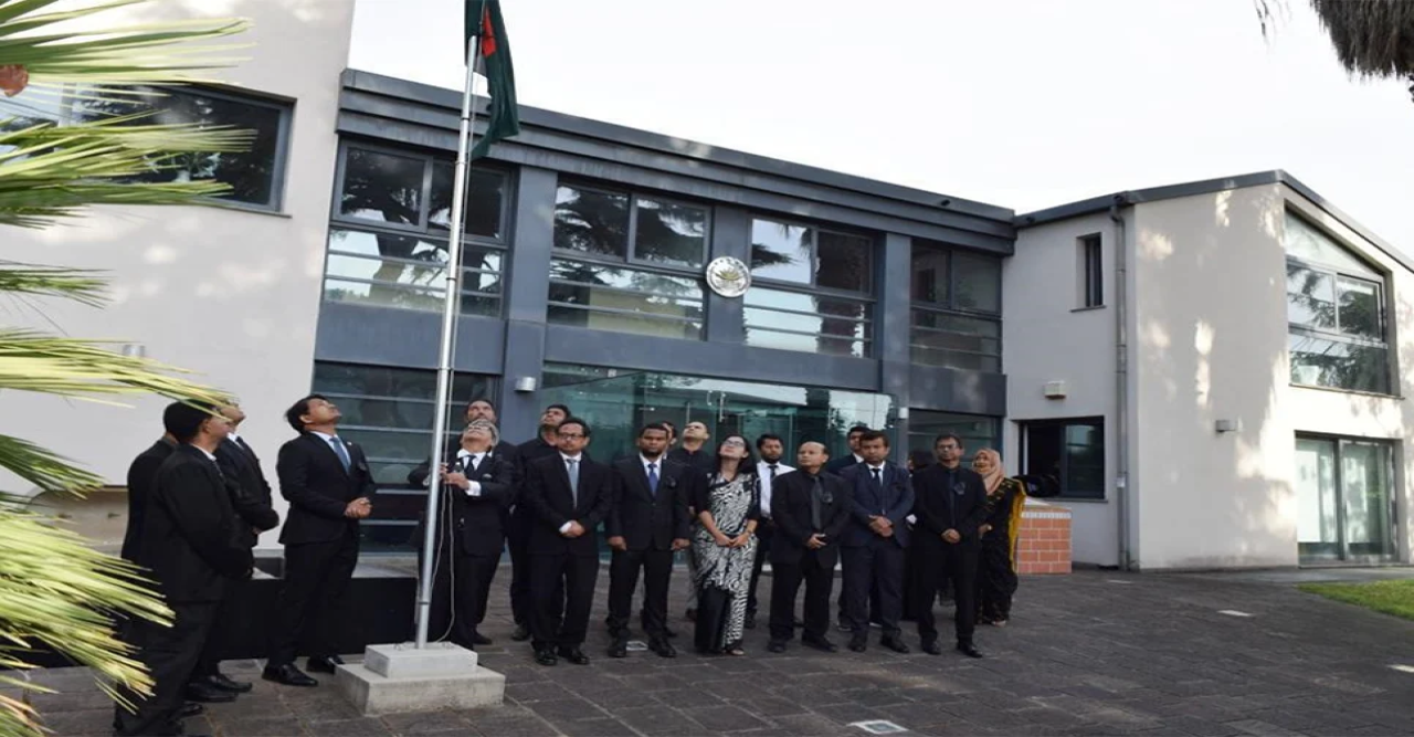 বিনম্র শ্রদ্ধায় ইতালিতে জাতীয় শোক দিবস পালিত