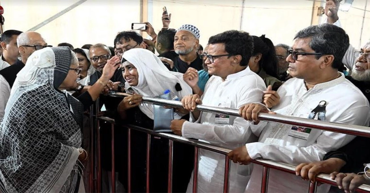 আল্লাহ আমাকে রক্ষা করেছেন মানুষের সেবা করার জন্য : প্রধানমন্ত্রী