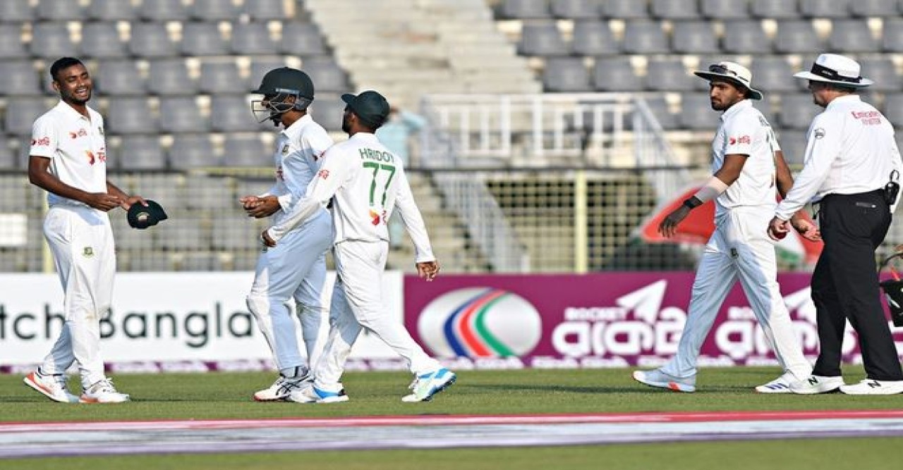 ২৮০ রানে থামল শ্রীলঙ্কার প্রথম ইনিংস