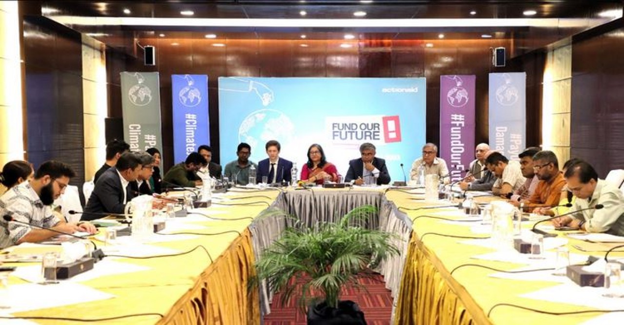 বছরে ৫ ট্রিলিয়ন ডলারের নতুন জলবায়ু অর্থায়নের লক্ষ্যে একমত হওয়ার আহ্বান