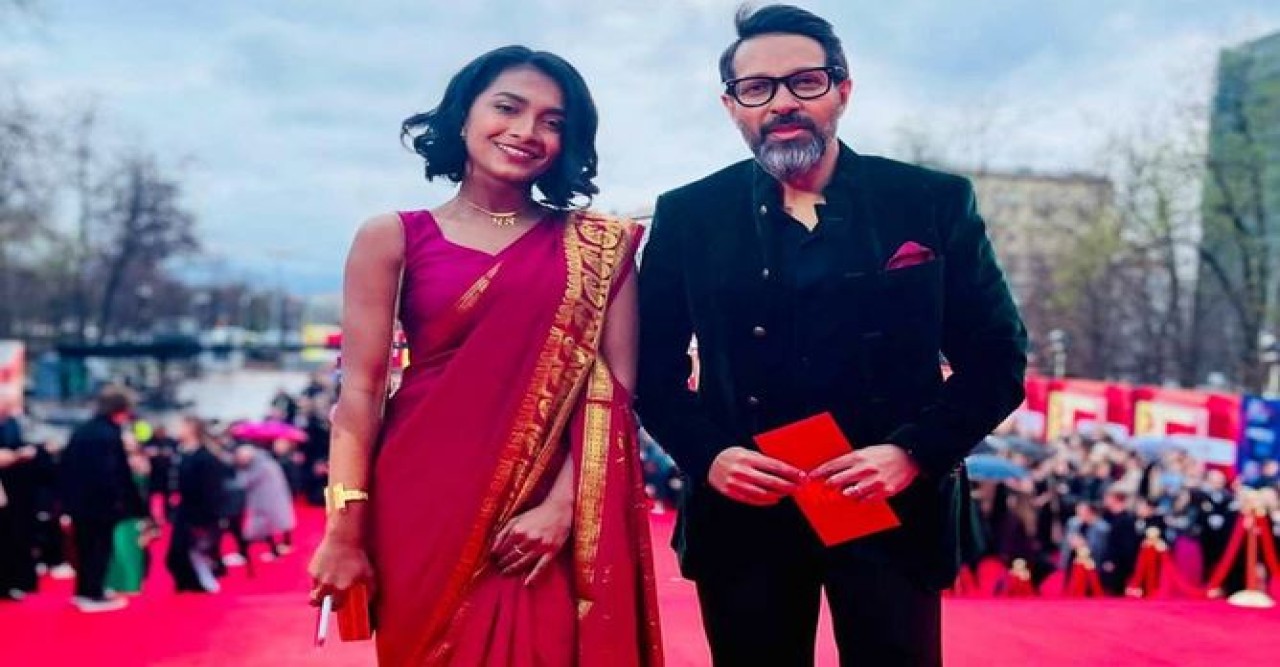 শাড়ি পরে মস্কো উৎসবে প্রিয়াম, সঙ্গে ‘নির্বাণ’ নির্মাতা আসিফ ইসলাম