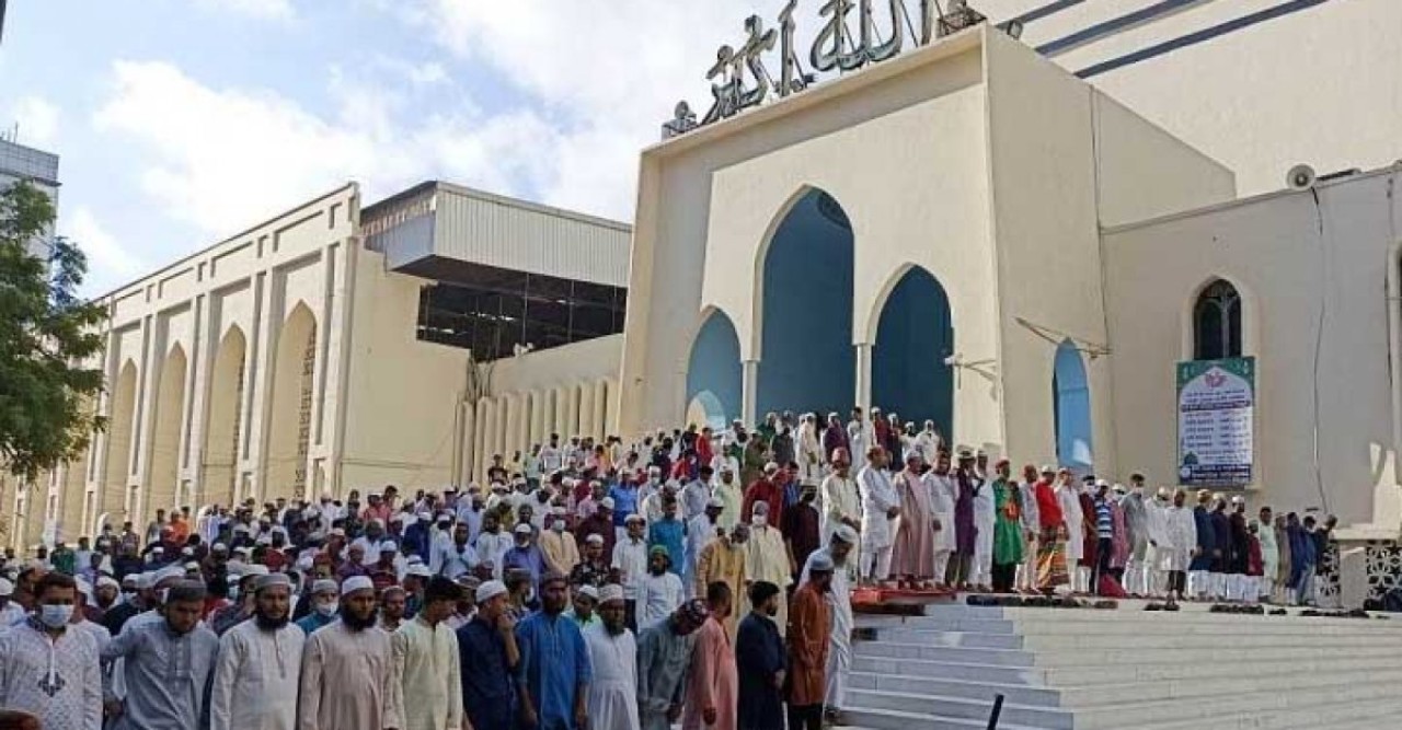 ত্যাগের মহিমায় সারা দেশে ঈদুল আজহা উদ্‌যাপিত