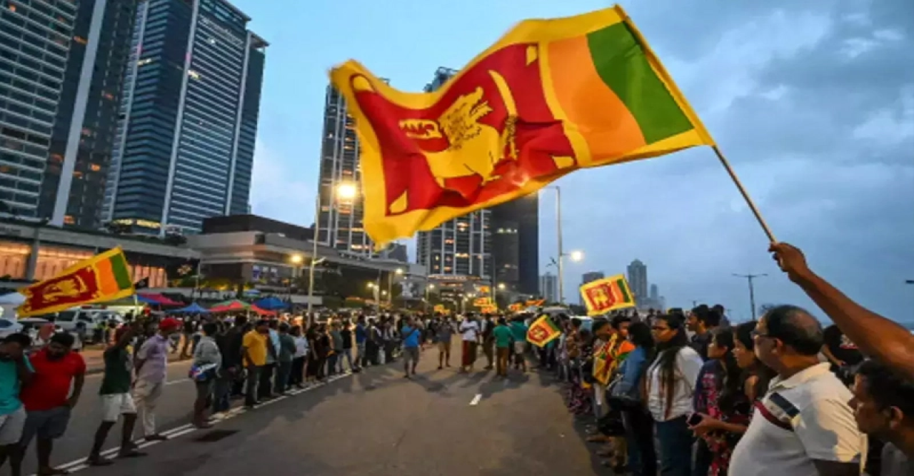 'মধ্যম আয়ের' মর্যাদা ছাড়বে না শ্রীলঙ্কা, ঋণের অনুরোধ