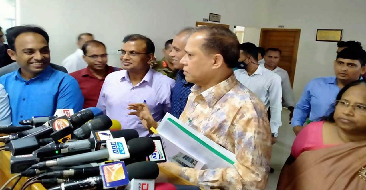 এবার ভোটকক্ষে দ্বিতীয় কোনো ব্যক্তি নজরে আসেনি, আমরা সন্তুষ্ট : সিইসি