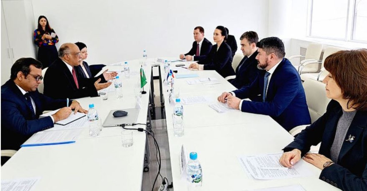 রাশিয়ায় বাংলাদেশের রাষ্ট্রদূতের সঙ্গে গভর্নর সার্গেইভিচের বৈঠক