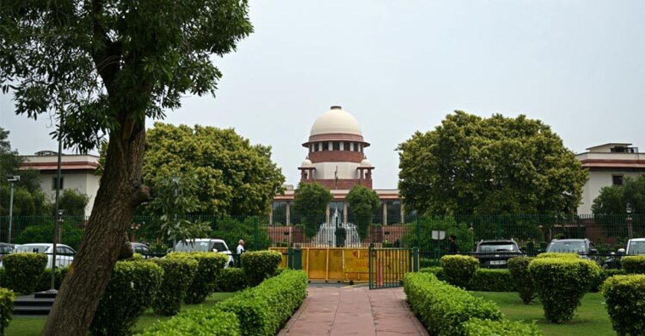 ধর্ষণের অভিযোগকারী নারীকে ভারতের সুপ্রিম কোর্টের ভর্ৎসনা