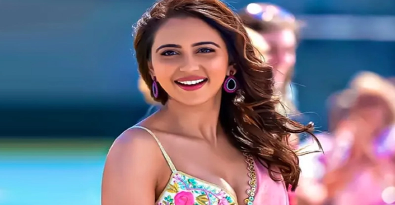 বলিউড কি শেষ? কী বলছেন রাকুল