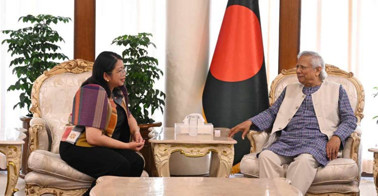 অন্তর্বর্তী সরকারের প্রতি ফিলিপাইন সরকারের পূর্ণ সমর্থন