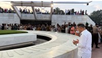 রাষ্ট্রপতি নির্বাচন শেষে মা-বাবার কবর জিয়ারত করলেন প্রধানমন্ত্রী