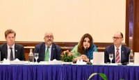 US Business Leaders Discuss Expanding Trade and Investment with Foreign Affairs State Minister