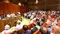 প্রধানমন্ত্রীর সভাপতিত্বে সরকারদলীয় এমপিদের বৈঠক