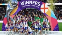 নারী ইউরো স্পেনের স্বপ্ন চুরমার করে টানা দ্বিতীয়বার চ্যাম্পিয়ন ইংল্যান্ড