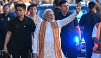 ‘রবীন্দ্রজয়ন্তী’তে বিজেপি সরকারের শপথ, ‘ধুতি-পাঞ্জাবি’তে ঘোষণা মোদির