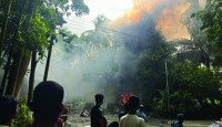 ওবায়দুল কাদেরের বাড়িতে ভাঙচুর-অগ্নিসংযোগ