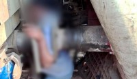 ইঞ্জিন ও বগির মাঝে আটকে প্রাণ হারালেন ভারতীয় রেলকর্মী