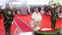 বঙ্গবন্ধুর স্বদেশ প্রত্যাবর্তন দিবসে প্রধানমন্ত্রীর শ্রদ্ধা