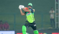 বিধ্বংসী ব্যাটিংয়ে দলকে জেতালেন বোলিংয়ে নিষিদ্ধ সাকিব