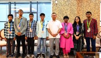 প্রধানমন্ত্রীর সঙ্গে গণিত অলিম্পিয়াডে পদকজয়ীদের সাক্ষাৎ