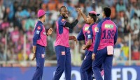 ‘সুপারস্টার কিনি না, তৈরি করি’- বললেন বাদ পড়া রাজস্থানের কোচ