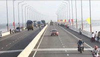 পদ্মা সেতুতে যান চলাচল শুরু